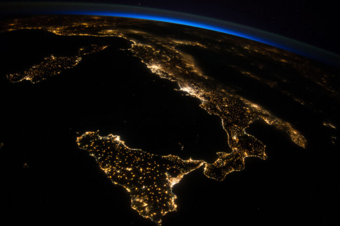 l'Italia vista dallo spazio